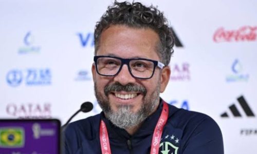 Cleber Xavier destaca momento delicado e traça prioridade no Santos: “Precisamos sair dessa situação”