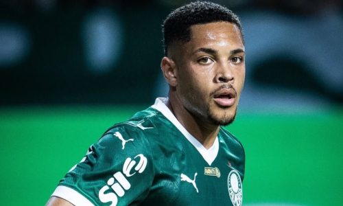 Com gol nos acréscimos, Palmeiras vence clássico, encerra invencibilidade do São Paulo e reassume a liderança do Brasileirão