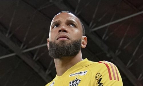 Everson Alcança 300 Jogos pelo Atlético-MG e Destaca Partidas e Defesas Marcantes