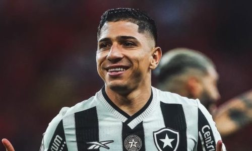 Renato Paiva destaca desempenho do Botafogo na goleada e elogia reservas