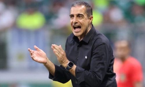 Renato Paiva vê pressão como parte natural no Botafogo e exalta vitória sobre o Carabobo