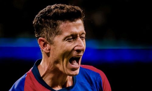 Lewandowski treina e deve reforçar o Barcelona contra a Inter na Champions League