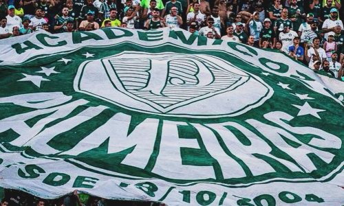 Palmeiras provoca São Paulo com referência a Bad Bunny e gramado sintético: “Segue tudo igual”